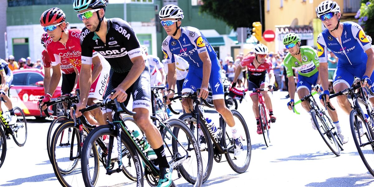 Wetsuit Buying Guide for Buoyancy Speed and Flexibility